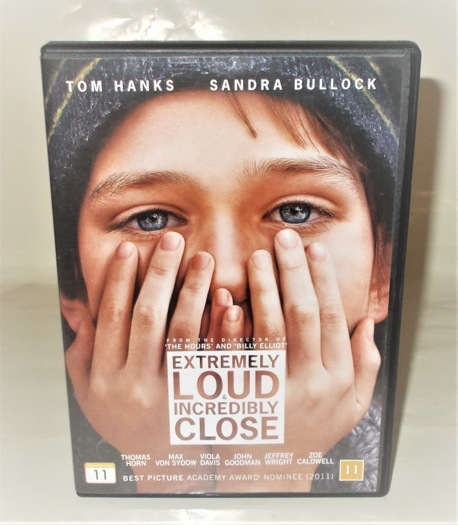 EXTREMELY LOUD & INCREDIBLY CLOSE