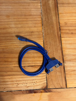 USB 3.0 etupaneelikaapeli – 2 × USB-A / 20-pin liitin