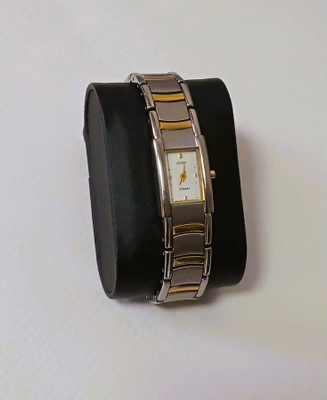 Citizen Naisten Rannekello – Titanium