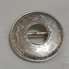1927vHopea Pyhäjärven kansallispukuun paljinsolki - pikkukuva 1