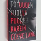 Karen Cleveland : Totuuden tuolla puolen - pikkukuva 1