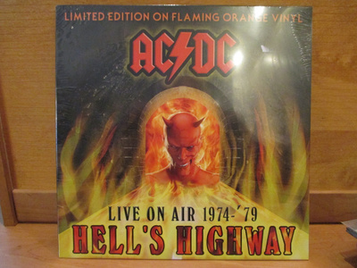 AC/DC:HELL'S HIGHWAY LIVE ON AIR 1974-79