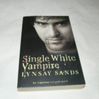 Lynsay Sands Single White Vampire -nid - pikkukuva 1