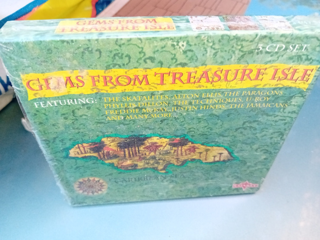3CD  Gems from Treasure isle ( UUSI ) SIS POSTIKULU