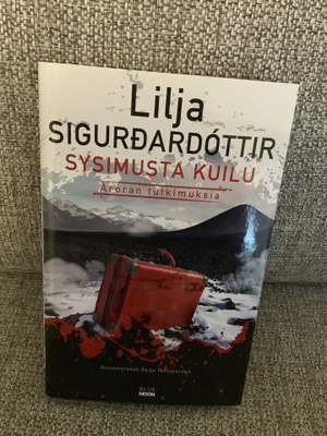 Lilja Sigurdardottir : SYSIMUSTA KUILU   (UUSI)