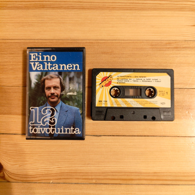 Eino Valtanen - 12 Toivotuinta c-kasetti