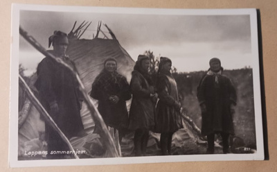 Lappilaisia kesäkodan vierellä v. 1927, mv valokuvapk, ei p.