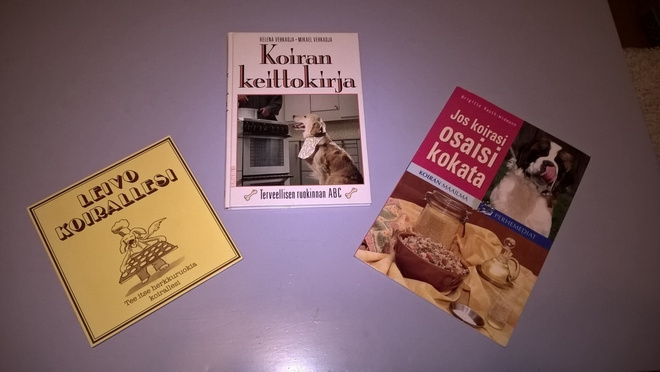 Kokkaa koiralle - 3 kpl reseptikirjoja