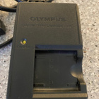 Olympus LI-41CAA digikameran akkulaturi / laturi - pikkukuva 2