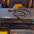2 levysoitinta,videotykki ja VHS nauhuri - pikkukuva 3