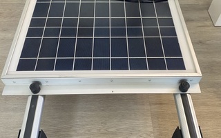 Extel aurinkosähköpaketti kattotelinein.