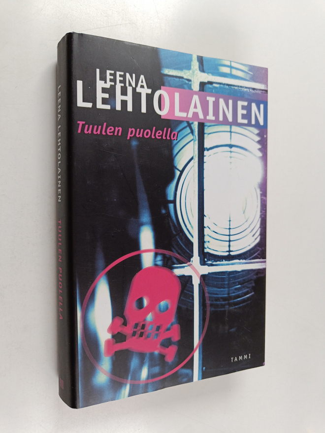 Leena Lehtolainen : Tuulen puolella