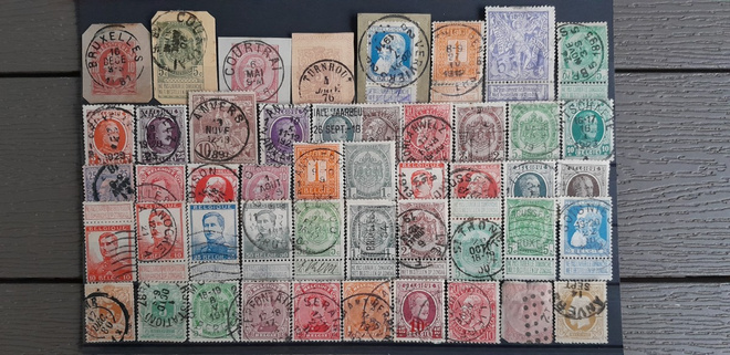 BELGIA VANHAA LEIMATTUJA postimerkkejä 48 kpl