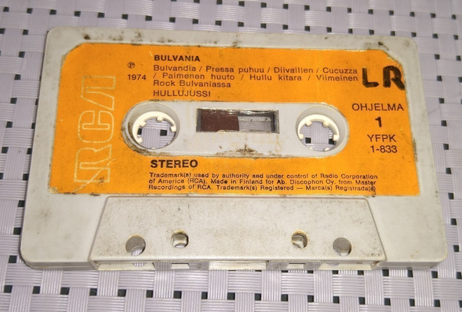 HULLUJUSSI BULVANIA C-KASETTI