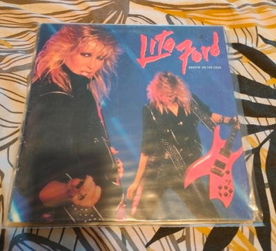 Lita Ford – Dancin' On The Edge