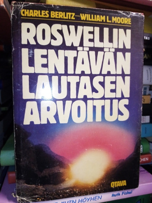 BERLITZ : ROSWELLIN LENTÄVÄN LAUTASEN ARVOITUS