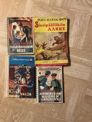 Kaliffi myy Mustaa valoa yms hyvää kesäluettavaa