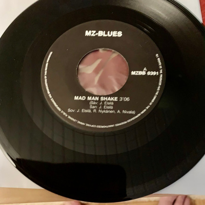 MZ- BLUES: Mad Man Shake * Telephone Operator* FIN 1990