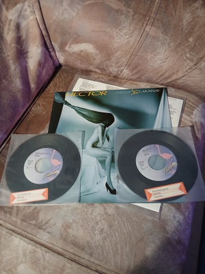 Hector – Varjot Ja Lakanat LP + 2 × 7" SINGLE