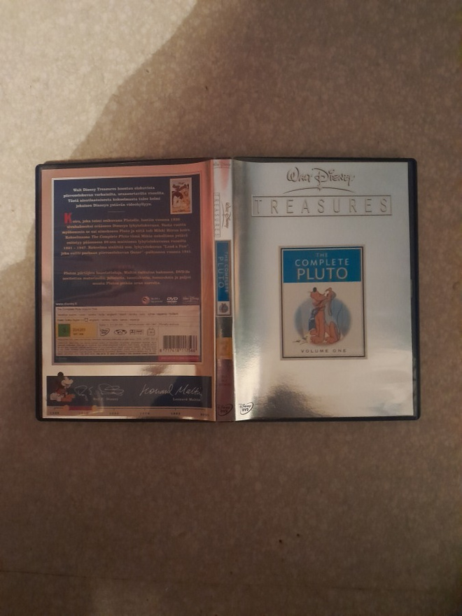 Walt disneys treasures dvd,pluto
