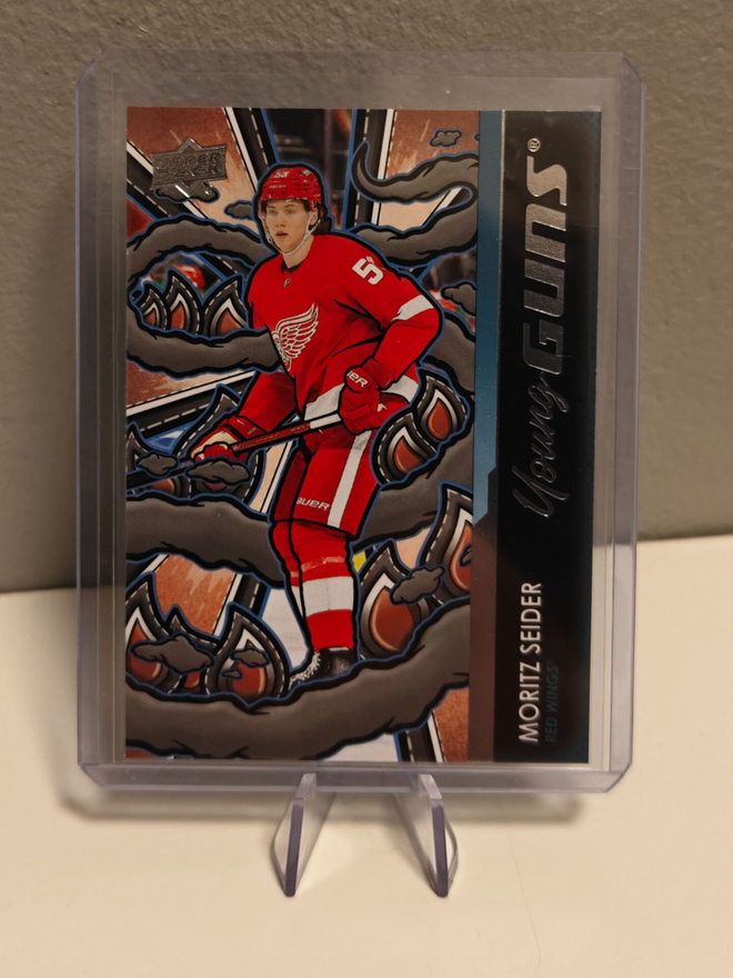 2024-25 Upper Deck Young Guns Renewed #469 Moritz Seider