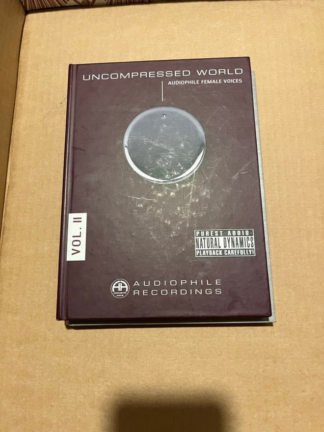 Uncompressed World, Audiophile Female Voices vol 2. CD
