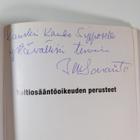 Ilkka Saraviita : Valtiosääntöoikeuden perusteet (signeer... - pikkukuva 3