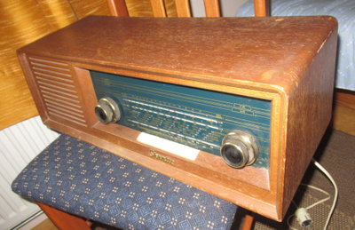Skanndic Vokalist Putkiradio, putket hehkuu, humisee hiljaa