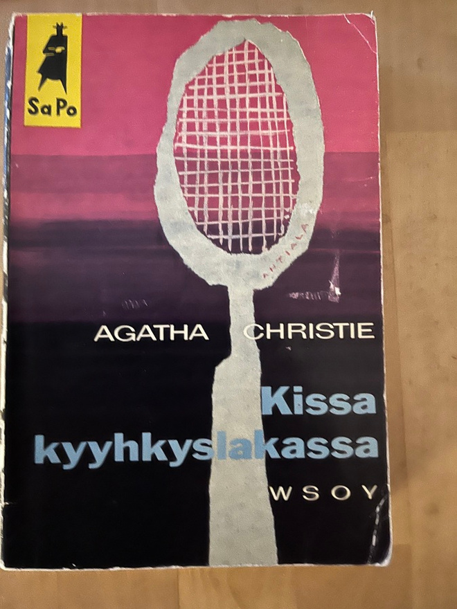 Agatha Christie; Kissa kyyhkyslakassa
