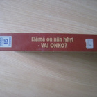 ELÄMÄ ON NIIN LYHYT-VAI ONKO? (VHS/FIX) - pikkukuva 3