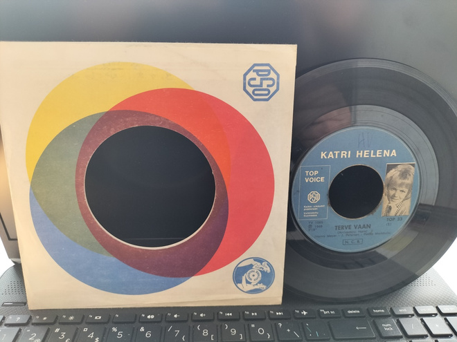 KATRI-HELENA, Terve vaan / Liian kauan, 7'' -69