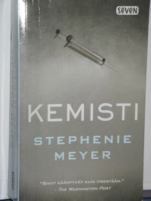 Stephenie Meyer : KEMISTI