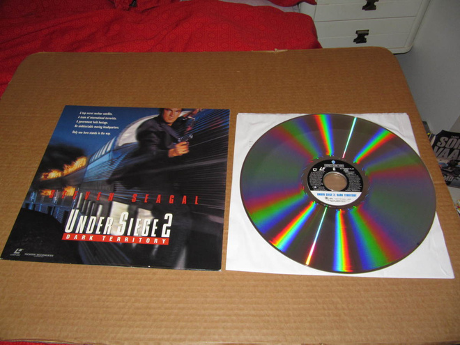 Laser Disc: Under Siege 2  > Dark Territory >Steven Seagal