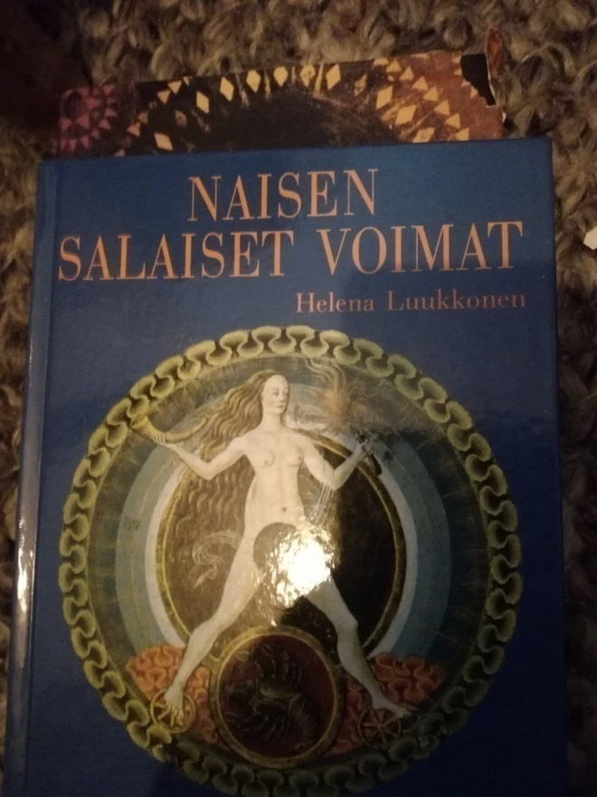Helena luukkonen naisen salaiset voimat