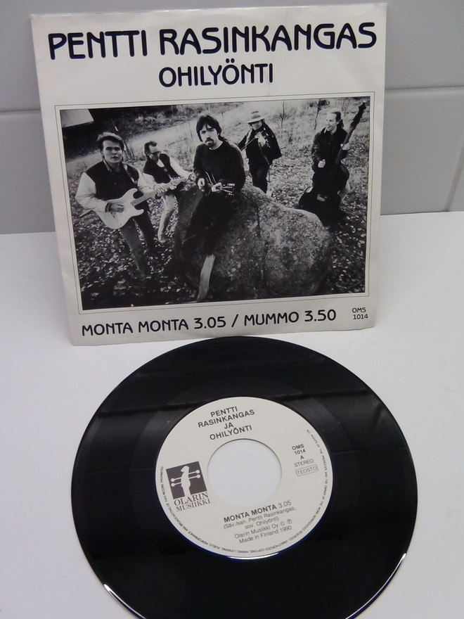PENTTI RASINKANGAS JA OHILYÖNTI 7´MONTA MONTA,  MUMMO