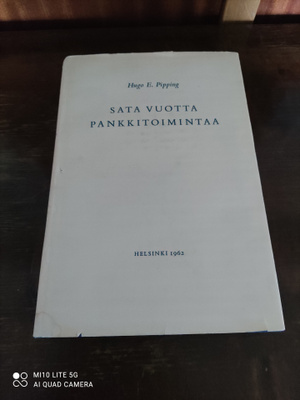 Sata Vuotta Pankkitoimintaa - kirja