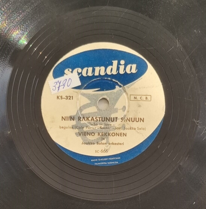 Savikiekko 1959 - Vieno Kekkonen - Scandia KS-321