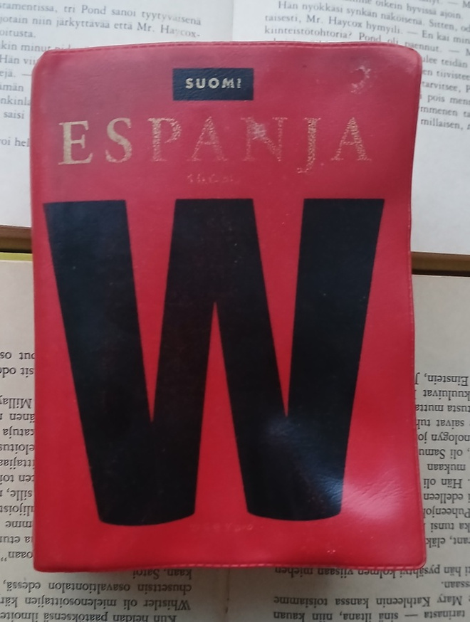 Suomi-espanja-suomi-taskusanakirja (nid.)