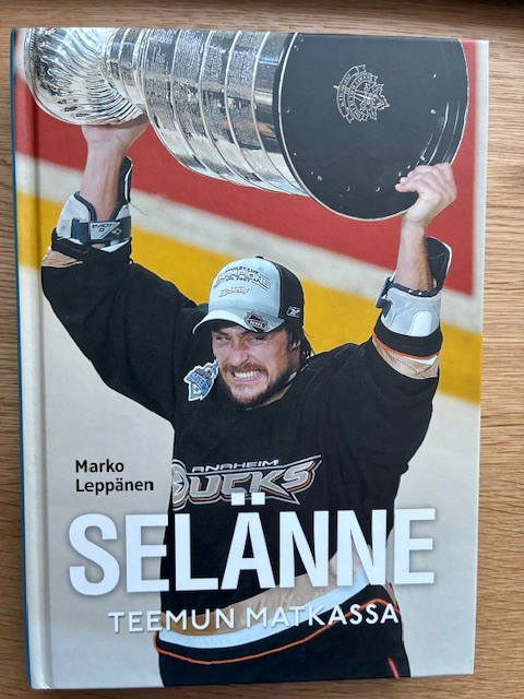 Selänne - Teemun matkassa	Marko Leppänen	readme.fi	2022
