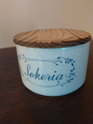 Pentik sokeriastia kannella