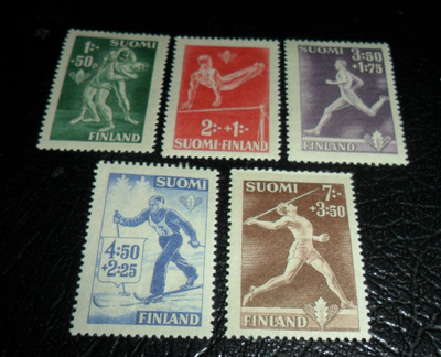 LAPPE 286--290 ** POSTITUORE SARJA. URHEILUMERKKEJÄ 5 KPL