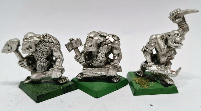 WHFB - 3kpl Savage Orcs figuureita [G64]