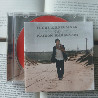 Tuure Kilpeläinen ja Kaihon Karavaani - Valon pisaroita (CD)