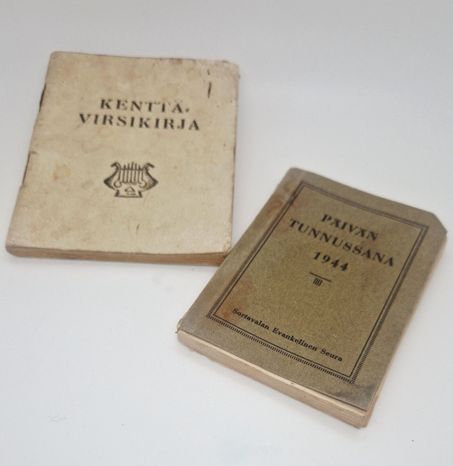 Vanhat Kenttävirsikirja ja Päivän tunnussana 1944