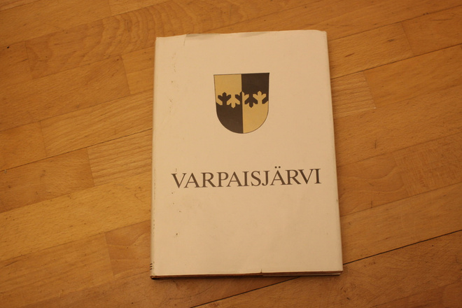 Marjatta Haara Pekka Haara Varpaisjärvi (kovakantinen) A3