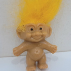 Minikokoinen keltahiuksinen trolli - pikkukuva 1