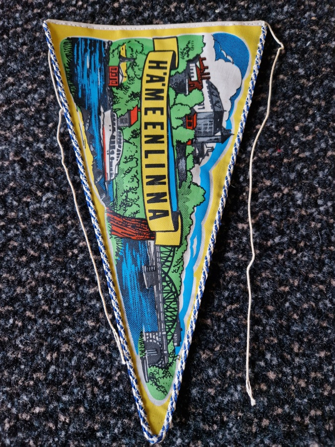 Hämeenlinna vintage iso matkailuviiri