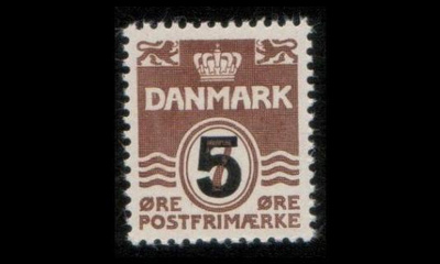 Tanska 359 ** Aaltoviiva 5/7 öre (1955)