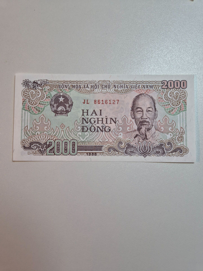 Vietnam 1988	 2 000	dong   (14409)