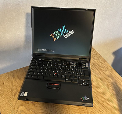 Retro IBM ThinkPad T21 kannettava